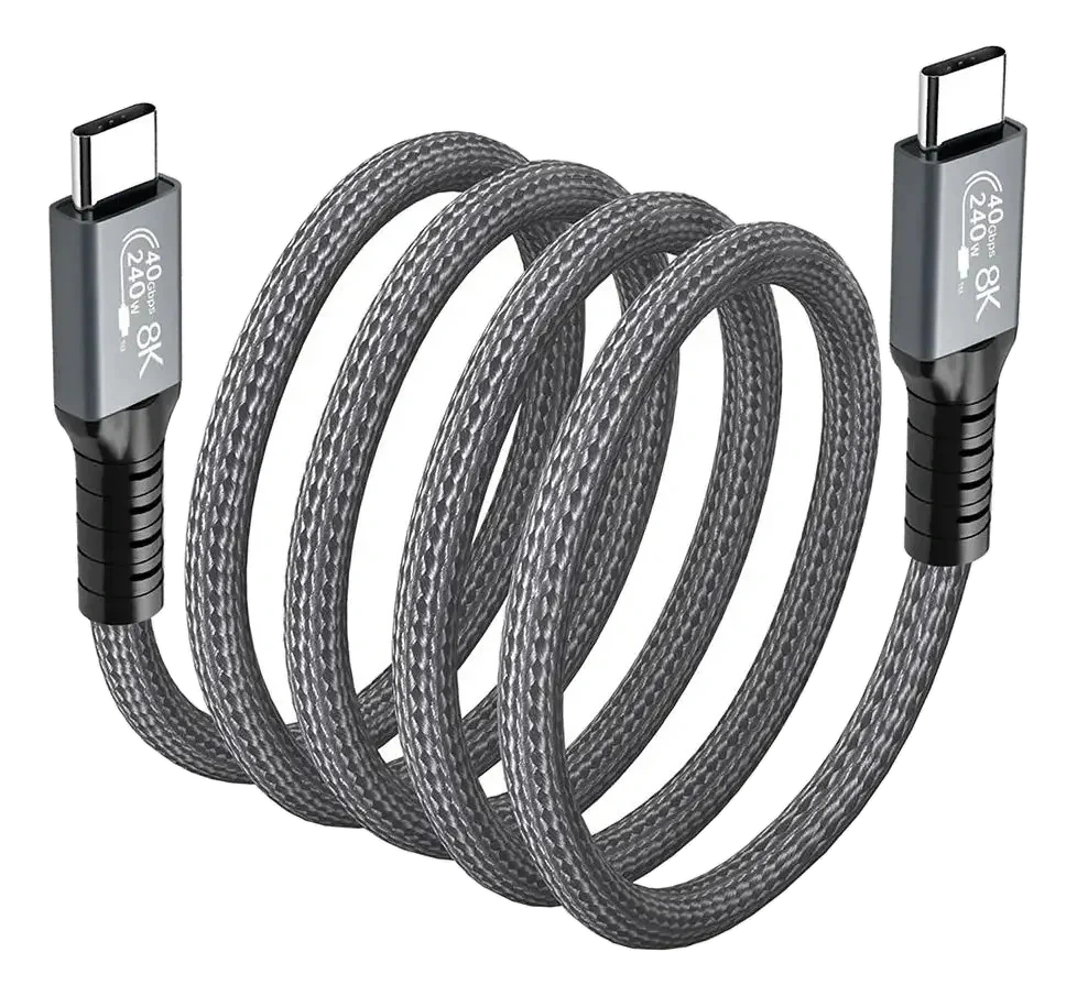 Cabo Thunderbolt 4 trançado cinza enrolado com dois conectores USB-C metálicos, sobre fundo branco.