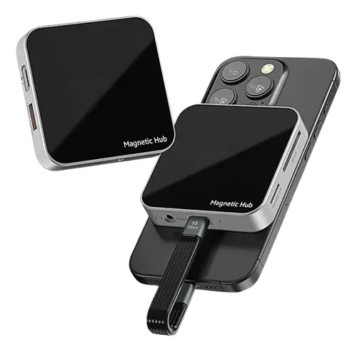 Dockstation magnética preta 8 em 1 com smartphone acoplado e suporte dobrável, sobre fundo branco.